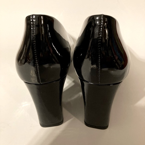 14th & Union Black Patent Leather Pumps - Picture 6 of 6
